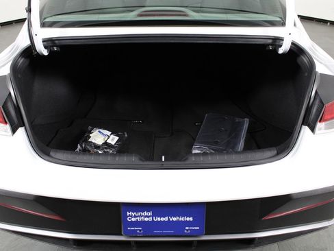 Certified 2026 Hyundai Elantra Sport FWD image 18