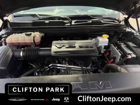 Used 2022 RAM 1500 Big Horn AWD/4WD image 9