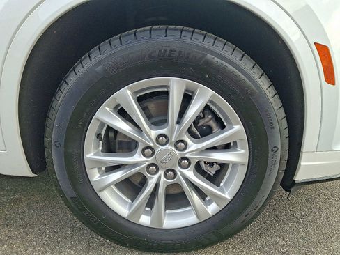 Used 2025 Cadillac XT6 Luxury image 8