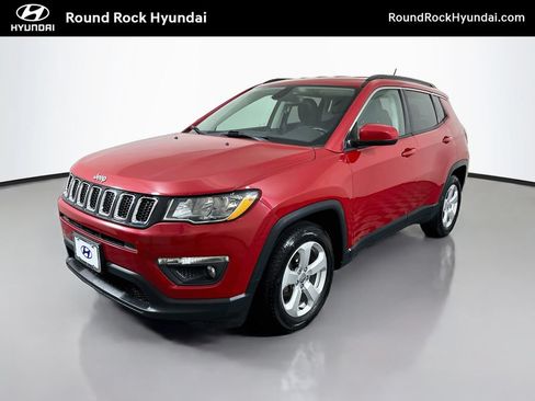 Used 2019 Jeep Compass Latitude FWD image 1