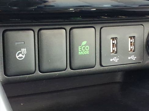 Used 2024 Mitsubishi Eclipse Cross SEL image 18