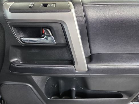 Used 2019 Toyota 4Runner SR5 Premium AWD/4WD image 22