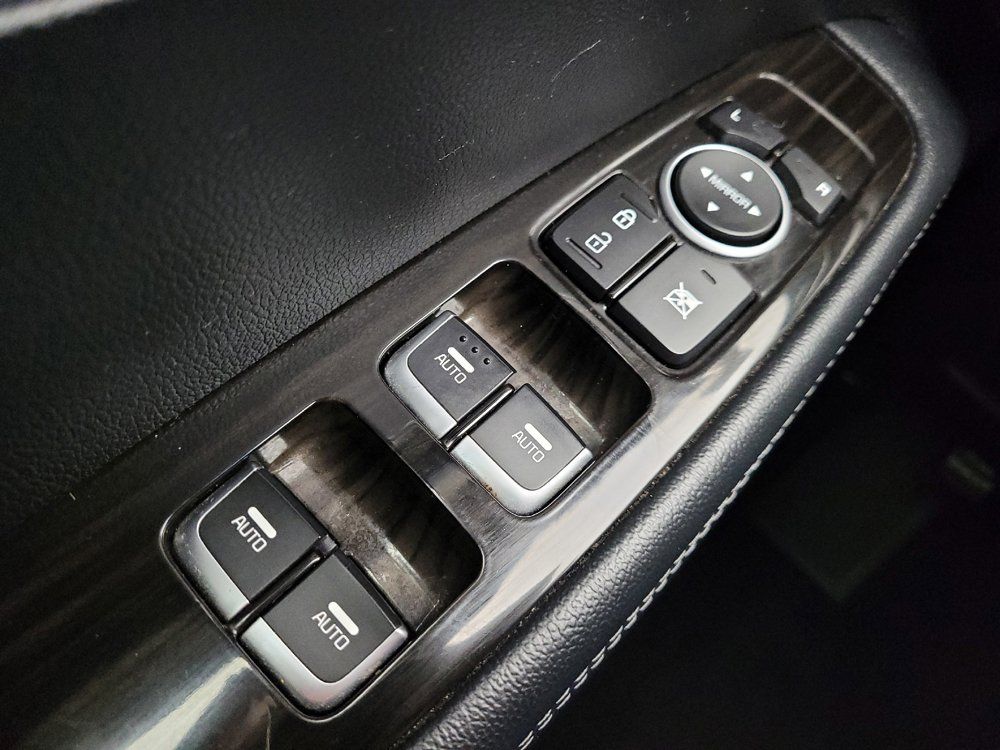 Used 2019 Kia Sorento AWD V6 image 27
