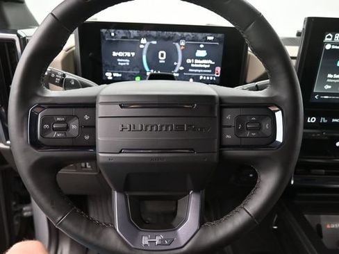 Used 2026 GMC Hummer EV SUV AWD/4WD image 25