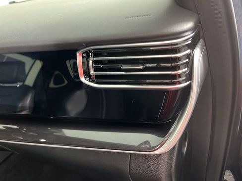 Used 2023 Jeep Wagoneer 4WD w/ Convenience Group I image 20