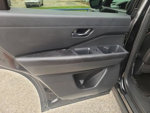 Used 2025 Nissan Pathfinder Rock Creek AWD/4WD image 17