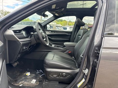 New 2026 Jeep Grand Cherokee L Limited AWD/4WD image 19