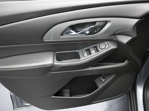 Used 2021 Chevrolet Traverse LT FWD image 10