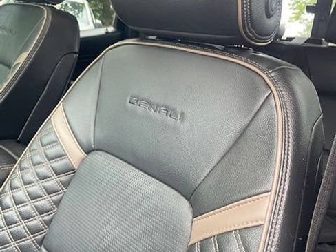 Used 2023 GMC Canyon Denali AWD/4WD image 8