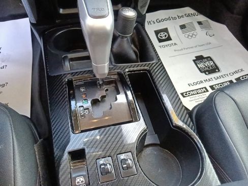 Used 2023 Toyota 4Runner TRD Off-Road Premium image 25