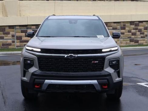 New 2026 Chevrolet Traverse Z71 w/ Enhanced Driving Package image 2