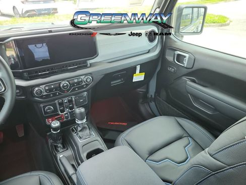 New 2025 Jeep Wrangler Willys AWD/4WD image 13
