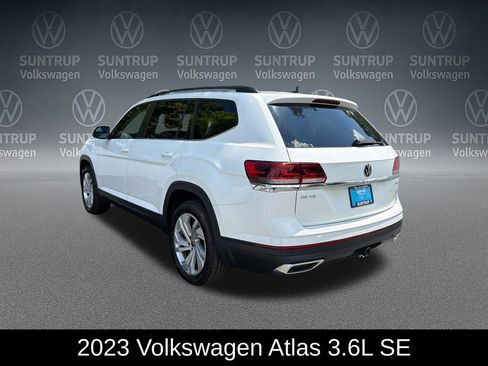 Used 2023 Volkswagen Atlas SE w/ Panoramic Sunroof Package AWD/4WD image 3