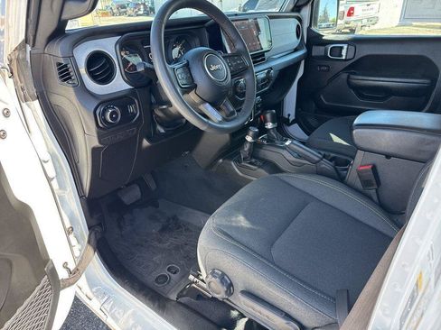 Used 2024 Jeep Wrangler Unlimited Sport AWD/4WD image 21