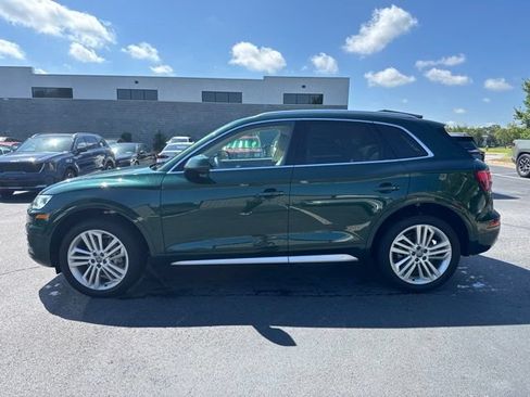 Used 2019 Audi Q5 2.0T Premium Plus w/ Premium Plus Package AWD/4WD image 2