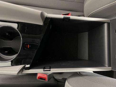 Used 2025 Hyundai Elantra Hybrid FWD image 25