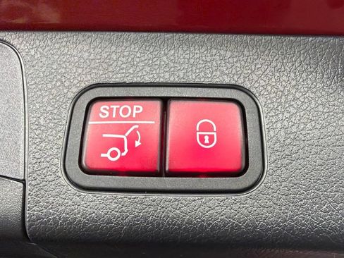 Used 2022 Mercedes-Benz GLB 35 AMG 4MATIC image 16