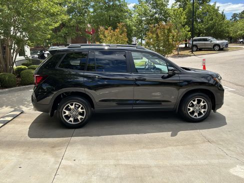 Used 2023 Honda Passport TrailSport image 11