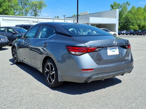 Used 2024 Nissan Sentra SV FWD image 23
