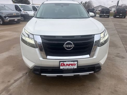 Used 2023 Nissan Pathfinder SL image 8