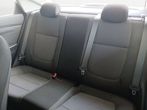 Used 2022 Hyundai Accent SEL FWD image 9