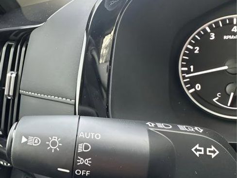 New 2026 Nissan Pathfinder SV AWD/4WD image 32