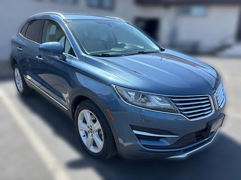 Used 2018 Lincoln MKC Premiere image 1