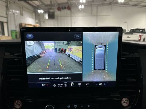 Used 2023 Ford Transit 350 XLT RWD image 27