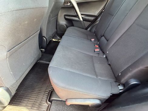 Used 2017 Toyota RAV4 XLE FWD image 13
