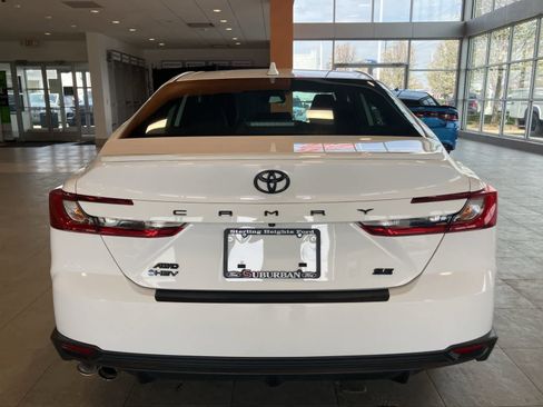 Used 2025 Toyota Camry SE w/ Convenience Package AWD/4WD image 6