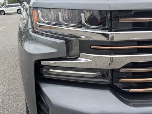 Used 2019 Chevrolet Silverado 1500 High Country w/ Technology Package AWD/4WD image 10