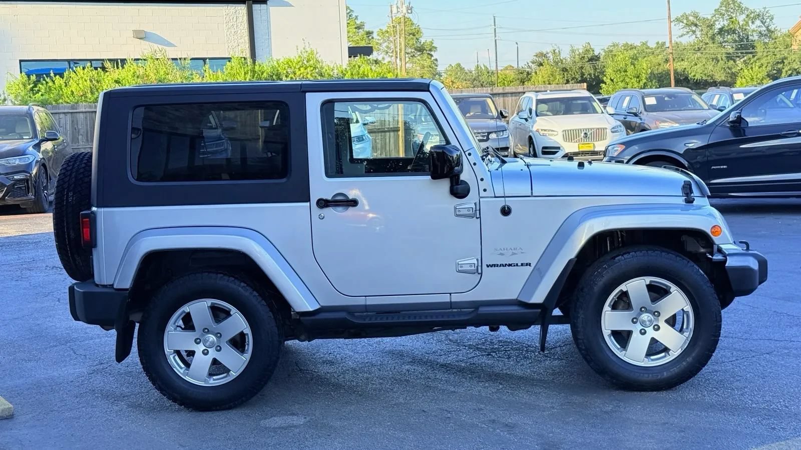 Used 2010 Jeep Wrangler Sahara w/ Trailer Tow Group AWD/4WD image 8