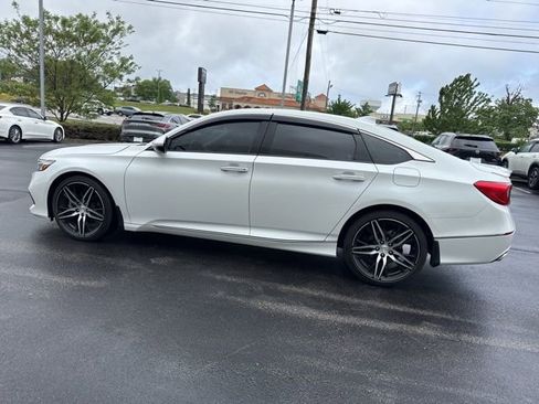 Used 2021 Honda Accord Touring image 11