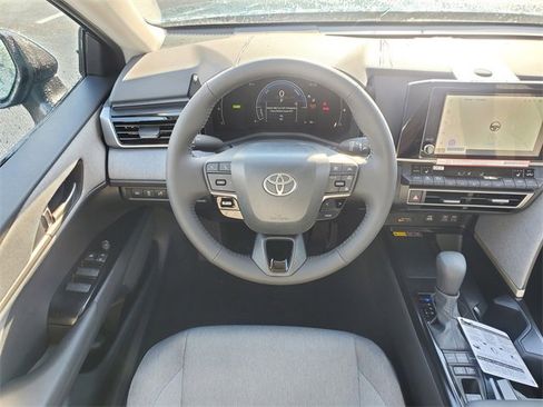 New 2026 Toyota Camry LE image 12