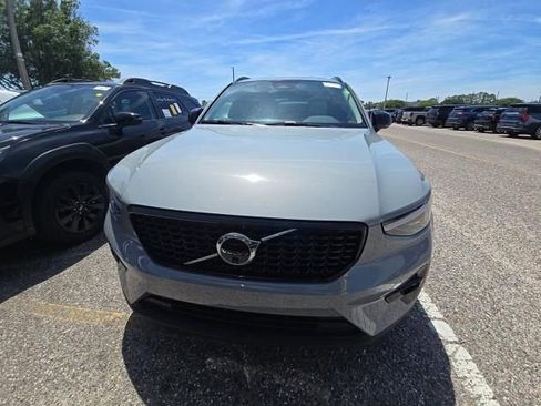 Used 2026 Volvo XC40 B5 Plus AWD/4WD image 4