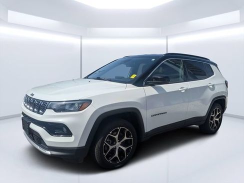 Certified 2024 Jeep Compass Limited AWD/4WD image 7