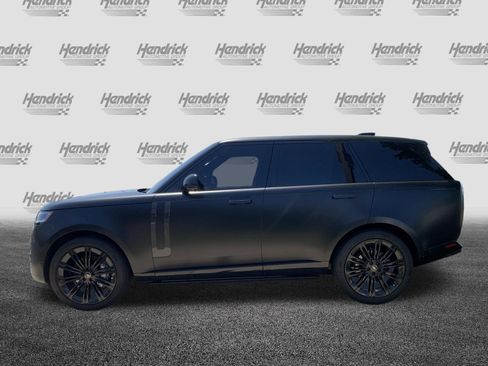 Used 2025 Land Rover Range Rover SE AWD/4WD image 7