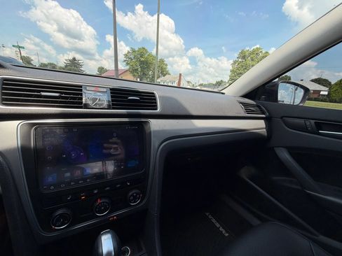 Used 2015 Volkswagen Passat 1.8T S FWD image 19