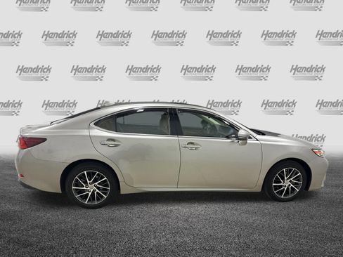 Used 2017 Lexus ES 350 w/ Navigation System Package image 11