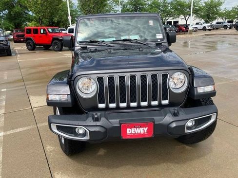 Certified 2019 Jeep Wrangler Unlimited Sahara AWD/4WD image 2