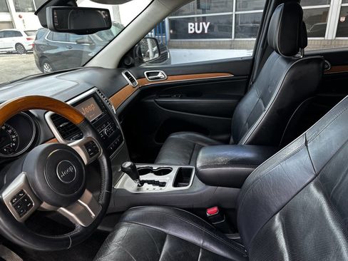 Used 2013 Jeep Grand Cherokee Overland image 18