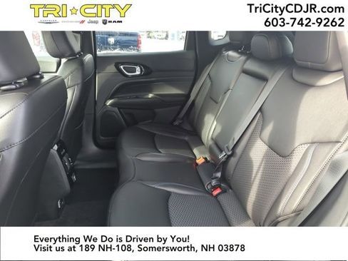 New 2026 Jeep Compass Latitude image 22