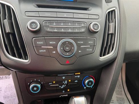 Used 2015 Ford Focus SE w/ Equipment Group 201A image 26