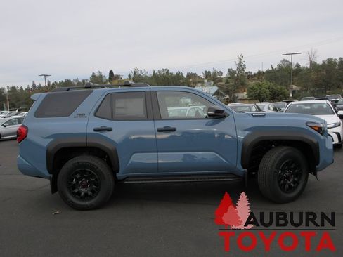 New 2025 Toyota 4Runner TRD Off-Road Premium image 2