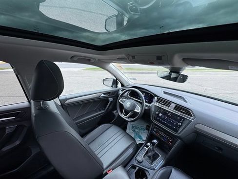 Used 2022 Volkswagen Tiguan SE AWD/4WD image 25
