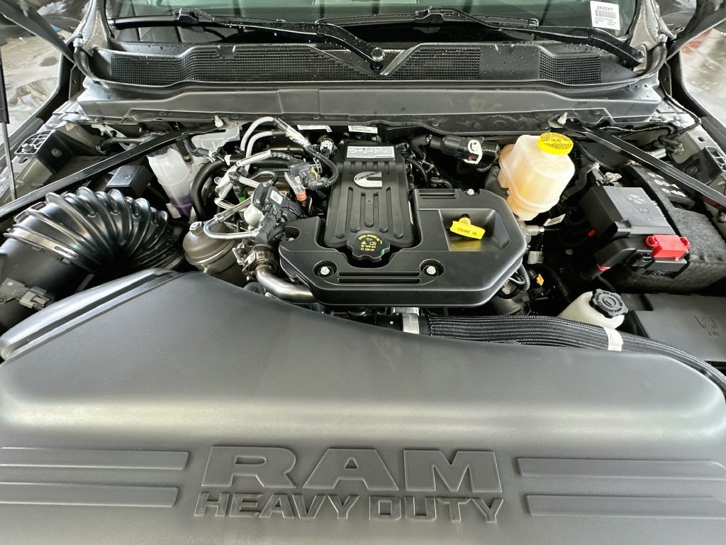 New 2026 RAM 4500 4x4 Crew Cab DRW w/ Laramie Trim Package image 16