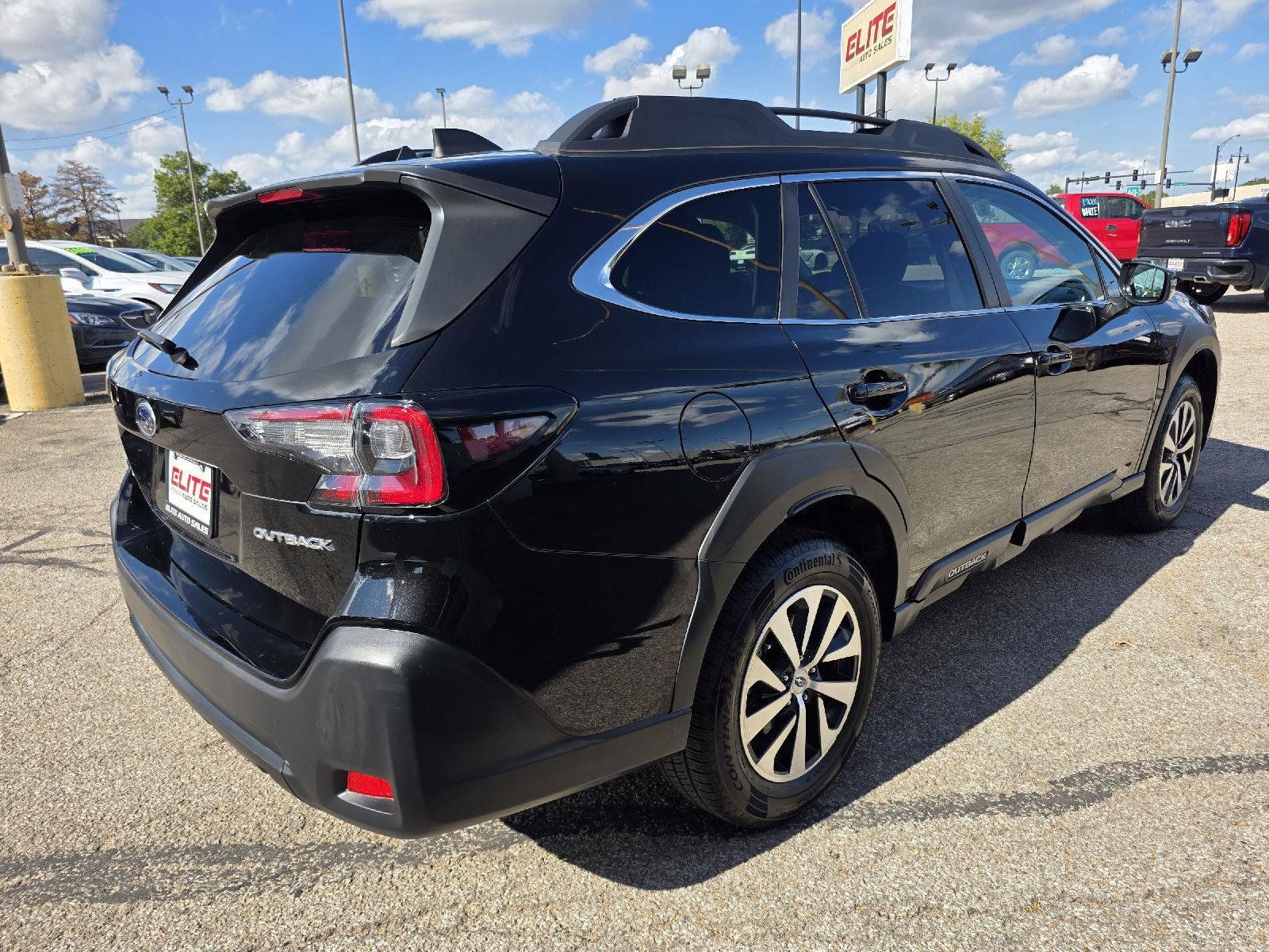 Used 2024 Subaru Outback Premium AWD/4WD image 4