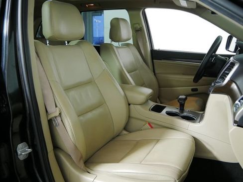Used 2015 Jeep Grand Cherokee Limited w/ Luxury Group II RWD image 12