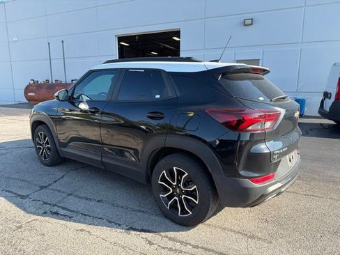 Used 2023 Chevrolet TrailBlazer ACTIV w/ Sun and Liftgate Package FWD image 5