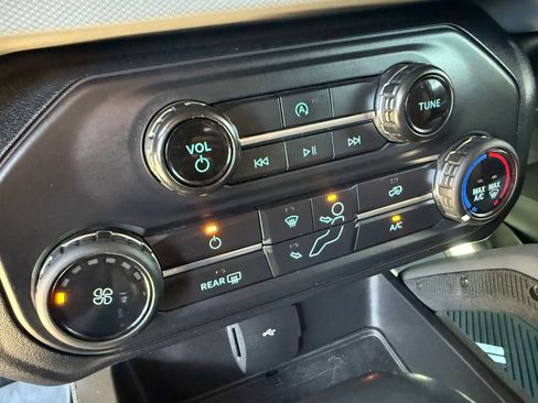 Used 2022 Ford Bronco Big Bend w/ Sasquatch Package image 39